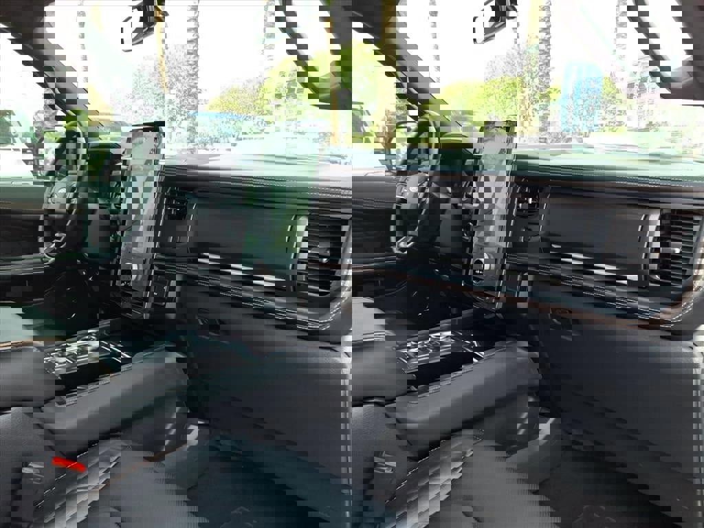 Certified 2024 Ford Expedition Max Platinum image 10