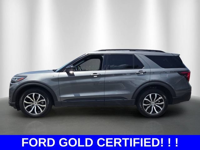Certified 2025 Ford Explorer ST-Line AWD/4WD image 2