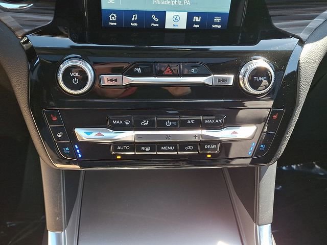 Certified 2023 Ford Explorer Limited w/ Limited Technology Package image 17