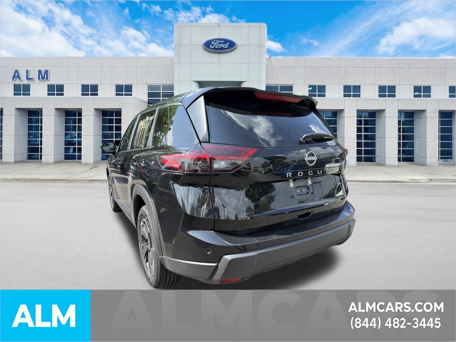Used 2025 Nissan Rogue SV FWD image 8