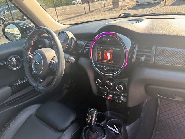 Used 2020 MINI Cooper S image 10