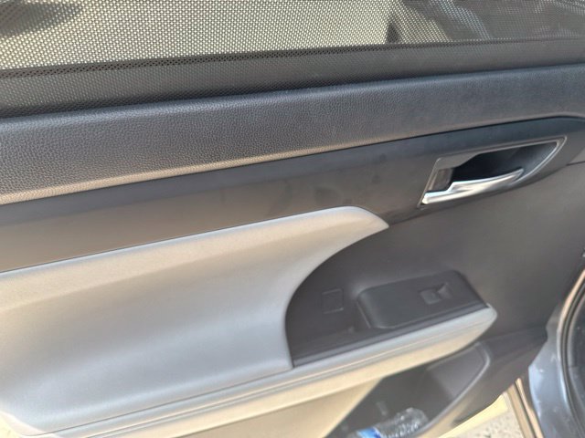 Used 2023 Toyota Highlander XLE AWD/4WD image 29