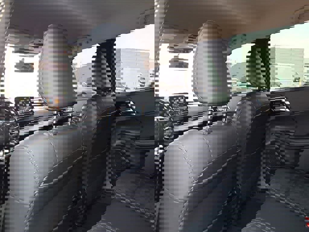 Used 2023 Mitsubishi Outlander SE image 12