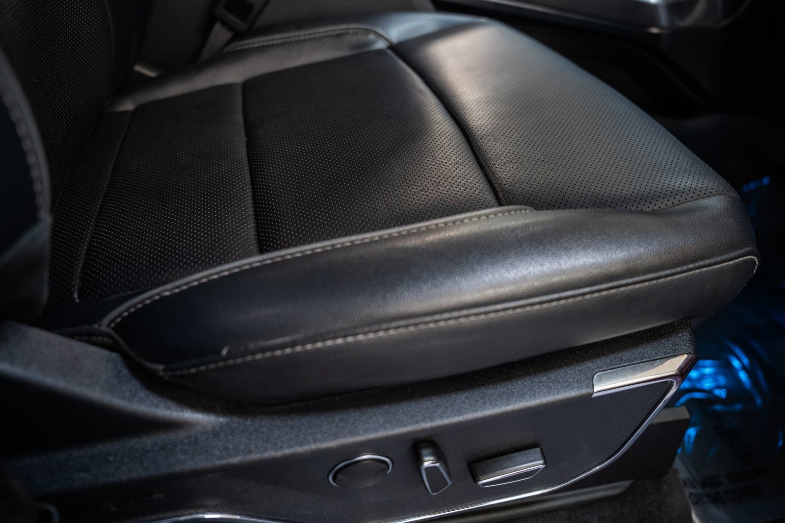 Certified 2023 Ford F150 Lariat w/ Equipment Group 502A High image 45