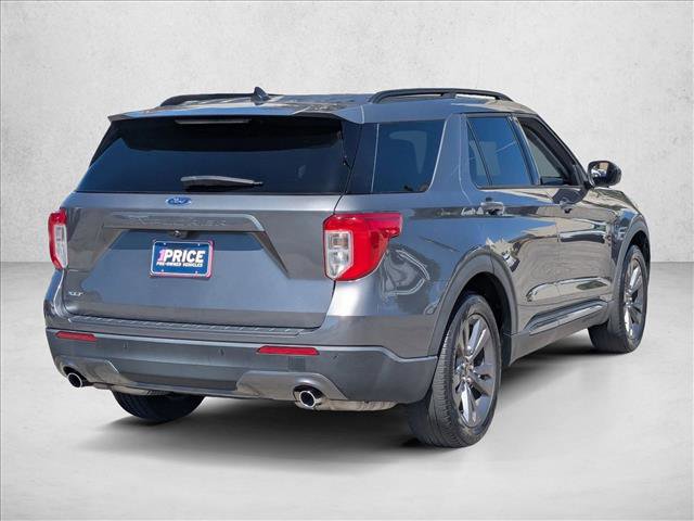 Certified 2022 Ford Explorer XLT w/ Equipment Group 202A RWD image 5
