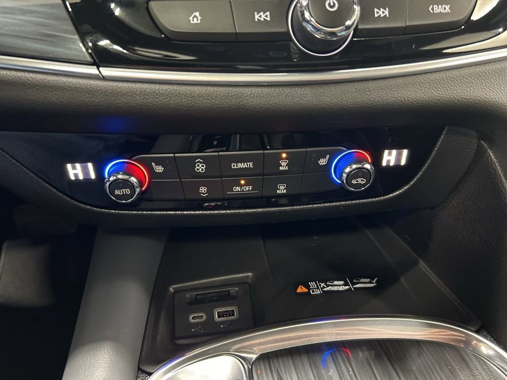 Used 2023 Buick Enclave Essence w/ Experience Buick Package image 20