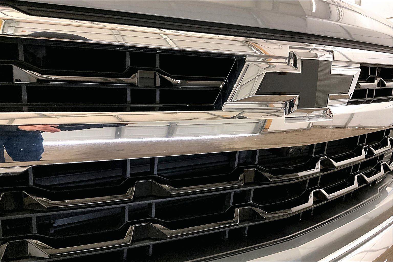 Used 2025 Chevrolet Silverado 1500 LT w/ Safety Package image 29