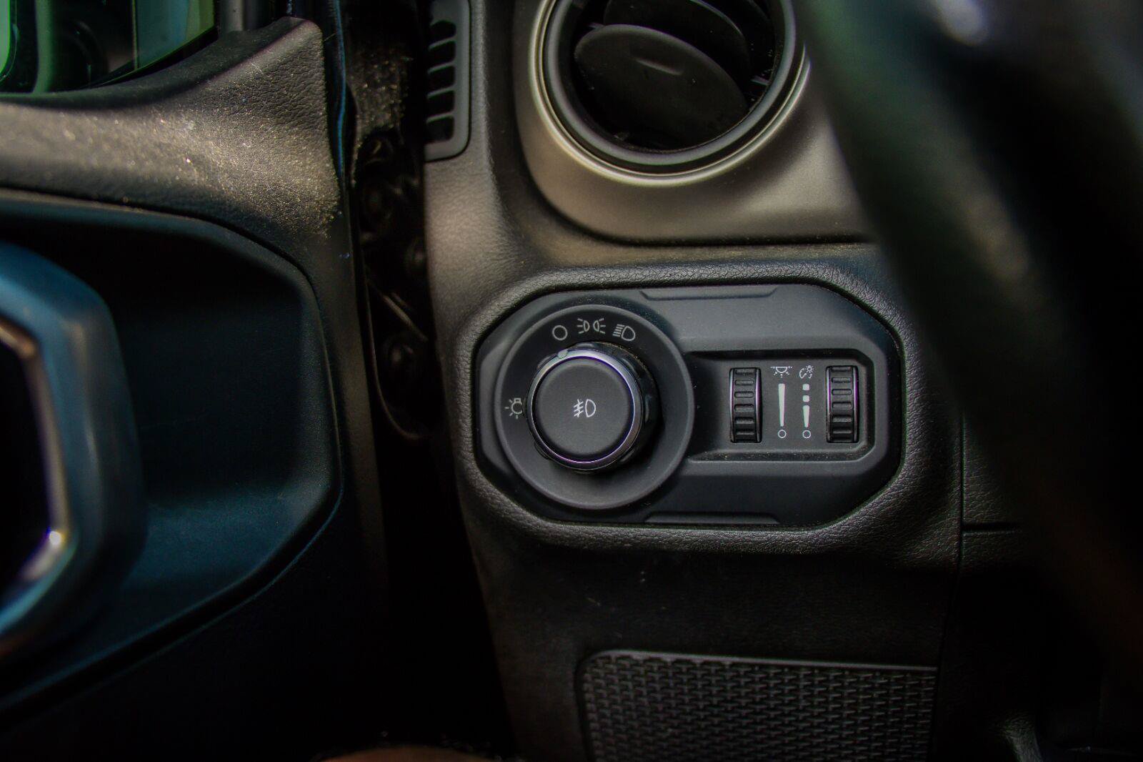 Used 2019 Jeep Wrangler Unlimited Sport AWD/4WD image 12