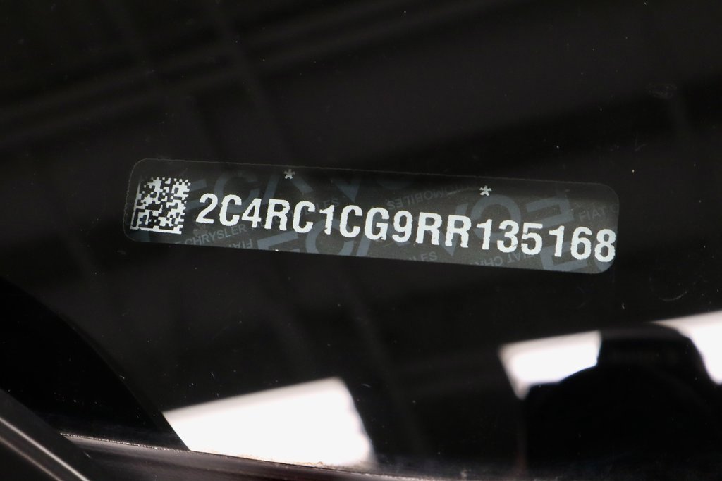 Used 2024 Chrysler Voyager LX image 34