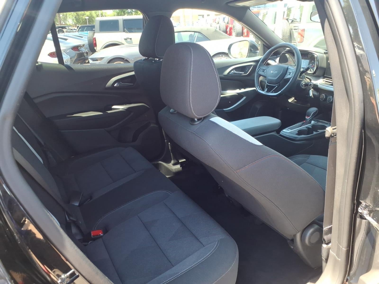 Used 2025 Chevrolet Trax RS w/ Driver Confidence Package FWD image 24