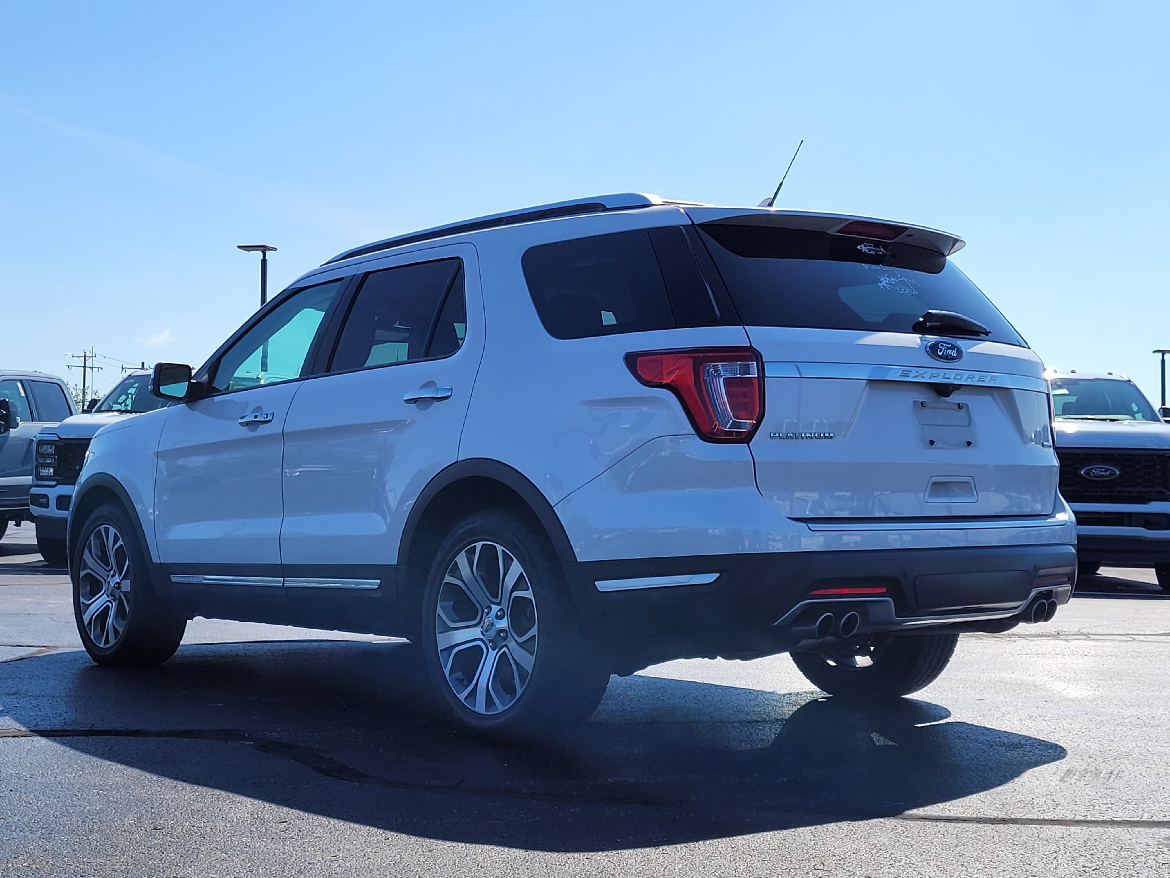 Certified 2018 Ford Explorer Platinum AWD/4WD image 6