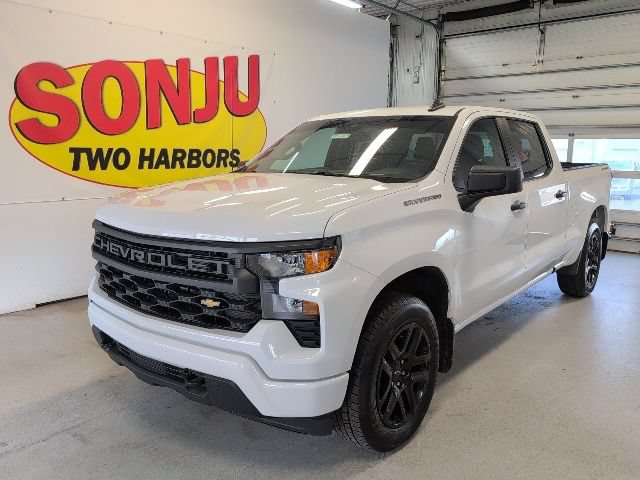 Used 2024 Chevrolet Silverado 1500 Custom AWD/4WD image 1