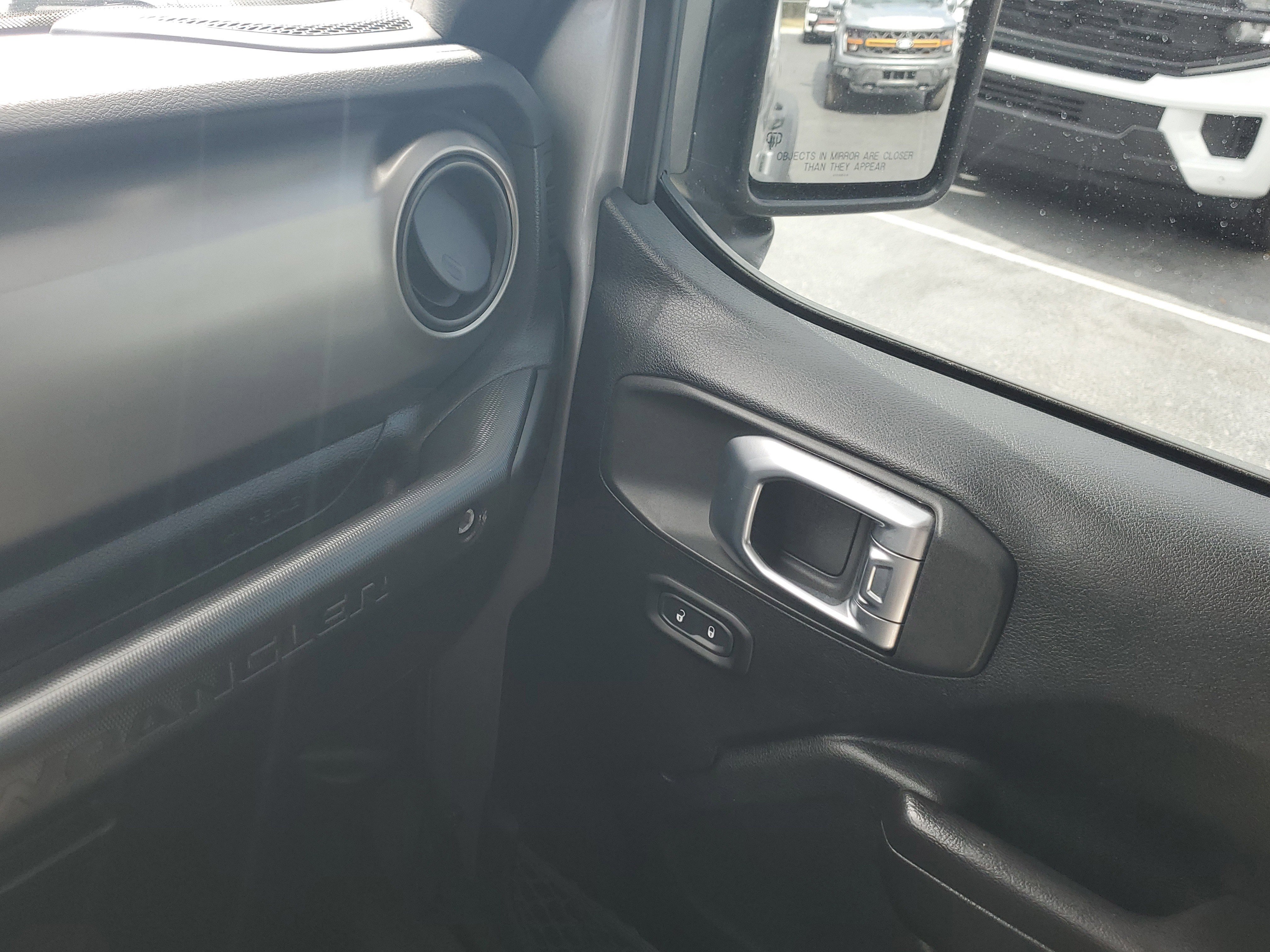 Used 2020 Jeep Wrangler Unlimited Sport S image 28