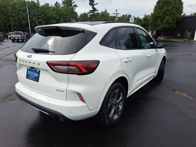 Certified 2024 Ford Escape ST-Line AWD/4WD image 8
