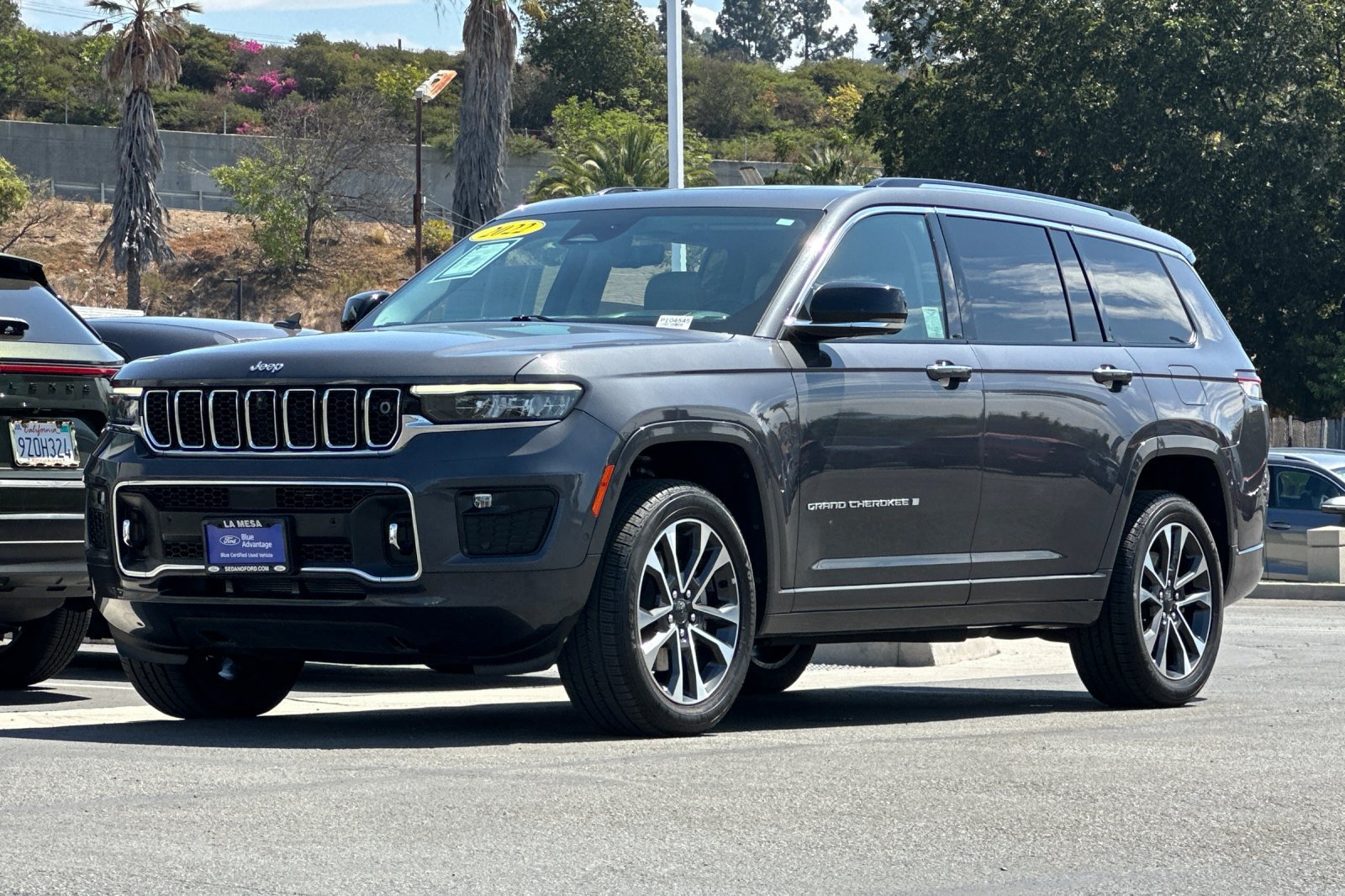 Used 2022 Jeep Grand Cherokee L Overland w/ Advanced Protech Group III AWD/4WD image 7