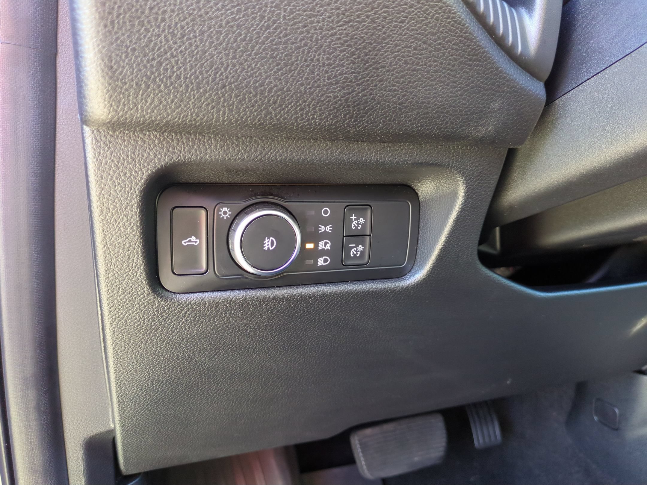 Certified 2024 Ford Ranger XLT w/ Technology Package RWD image 18
