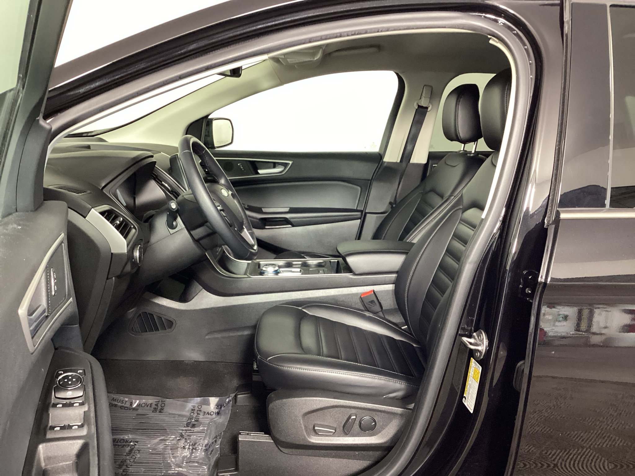 Certified 2024 Ford Edge SEL w/ Convenience Package AWD/4WD image 17