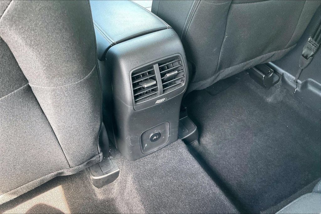 Certified 2025 Ford Escape Active w/ Active Premium Tech Pack FWD image 32