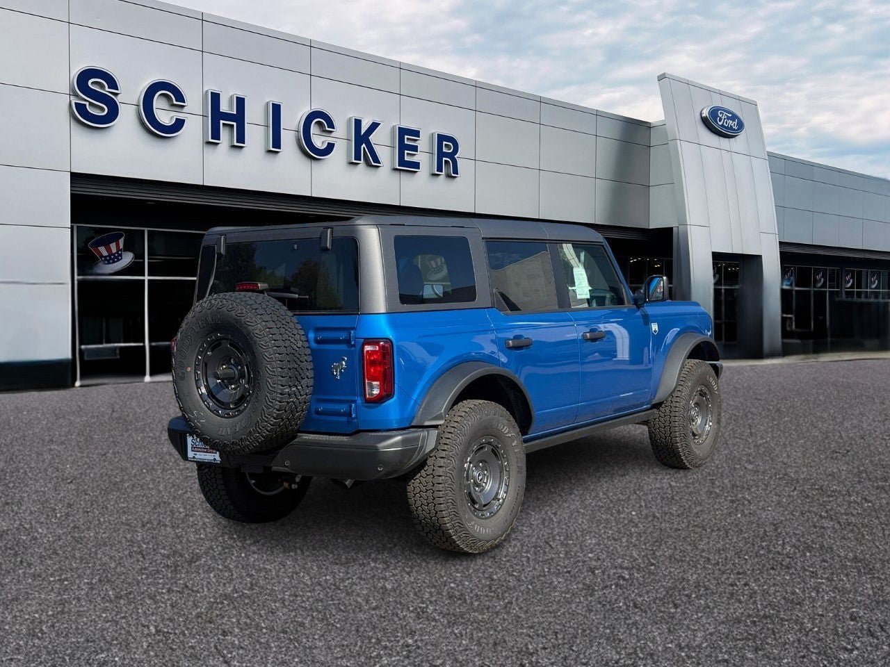 Certified 2025 Ford Bronco Big Bend w/ Black Diamond Package AWD/4WD image 2
