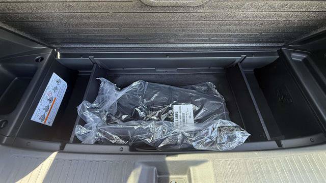 Used 2025 Honda Pilot Elite image 32