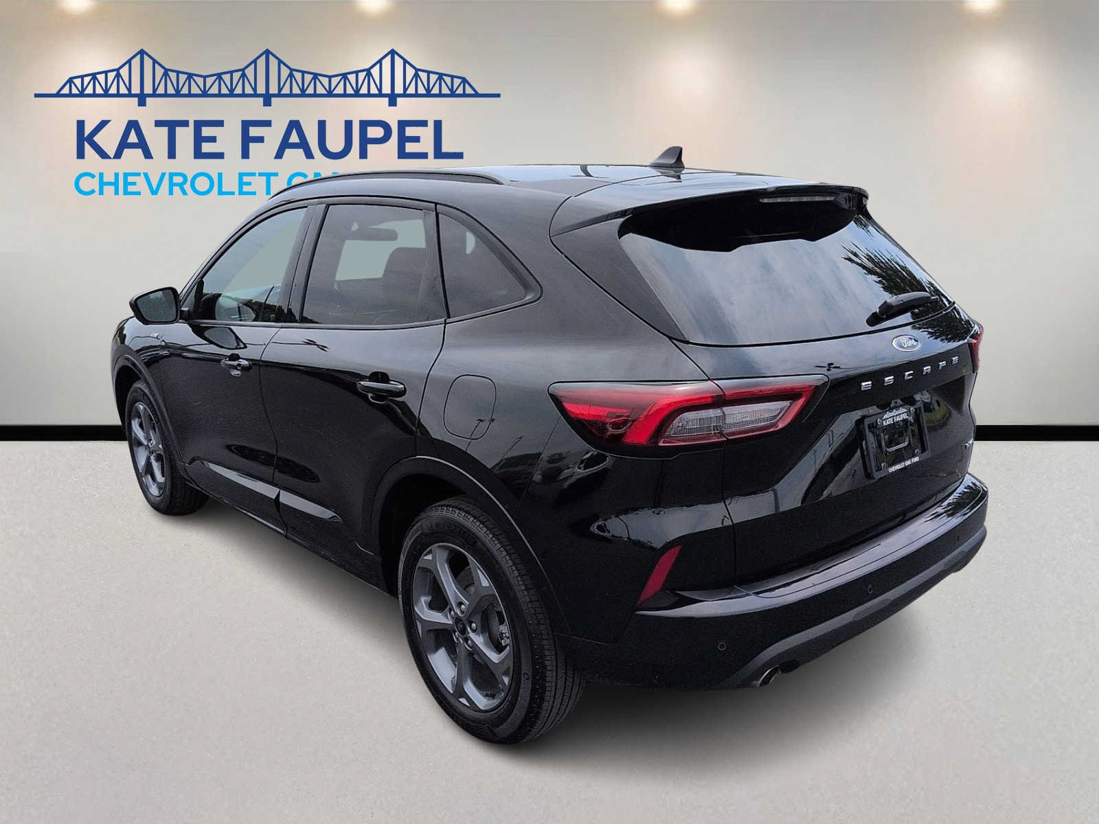 Certified 2023 Ford Escape ST-Line Select w/ Tech Pack #2 AWD/4WD image 5