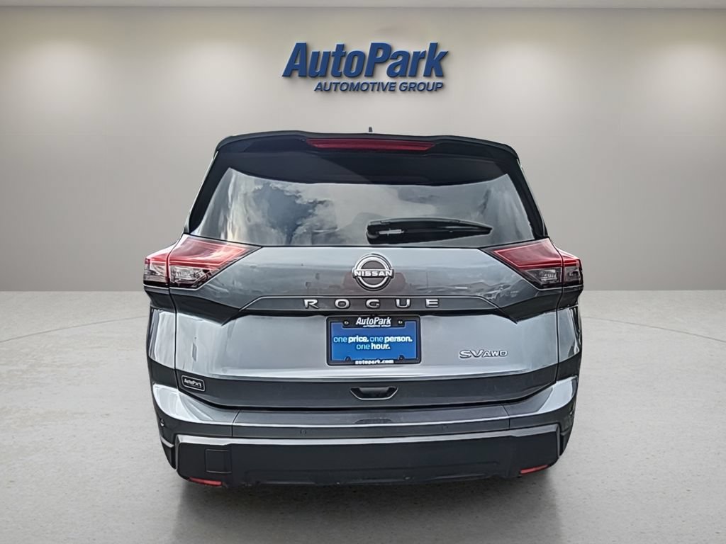 Used 2024 Nissan Rogue SV AWD/4WD image 7
