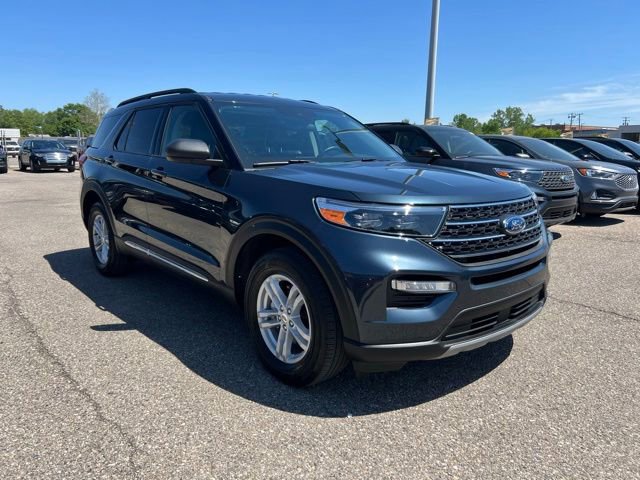 Certified 2024 Ford Explorer XLT AWD/4WD image 3