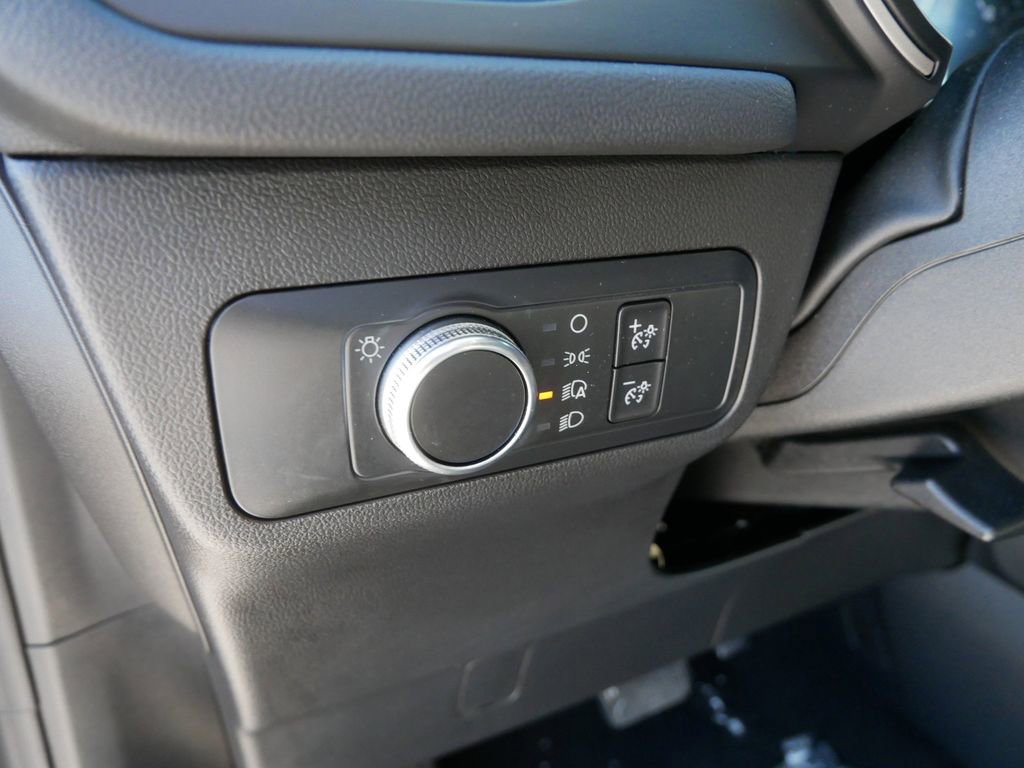 Certified 2020 Ford Escape SE image 13