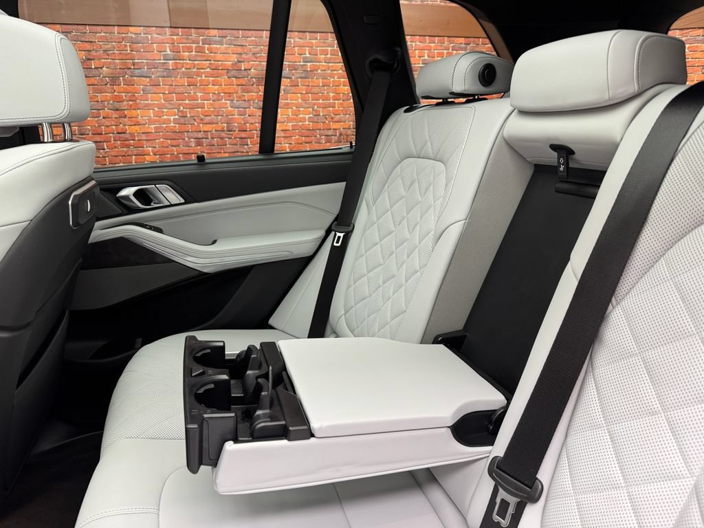 Used 2026 BMW X5 xDrive40i AWD/4WD image 11