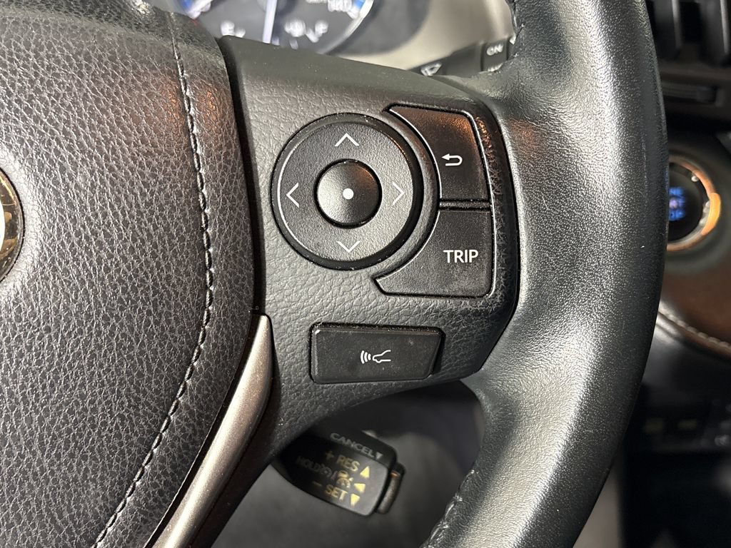 Used 2017 Toyota RAV4 Limited FWD image 19