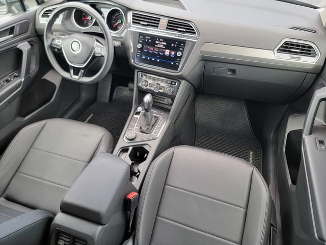 Used 2020 Volkswagen Tiguan SE AWD/4WD image 38