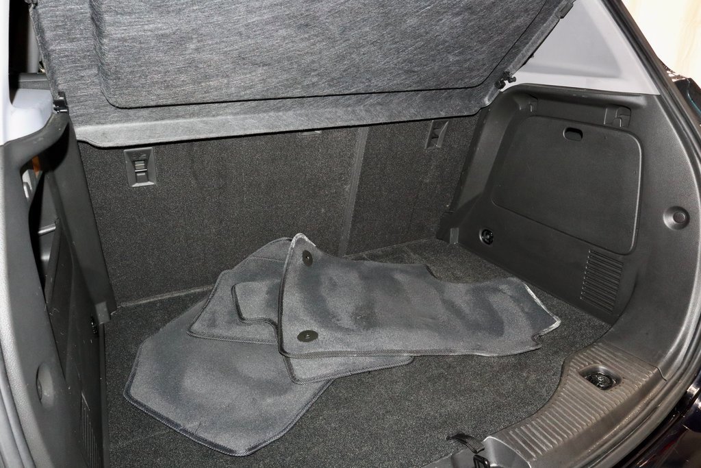 Used 2022 Chevrolet Trax LT w/ Premium Seat Package image 15