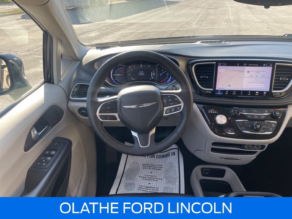 Used 2024 Chrysler Pacifica Limited FWD image 19