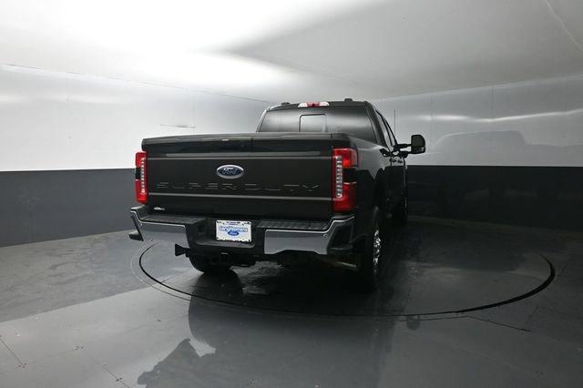 Certified 2025 Ford F250 Lariat w/ Lariat Ultimate Package AWD/4WD image 7