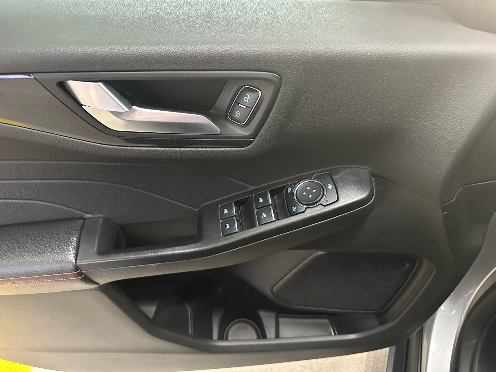 Certified 2023 Ford Escape ST-Line w/ Tech Pack #1 image 18