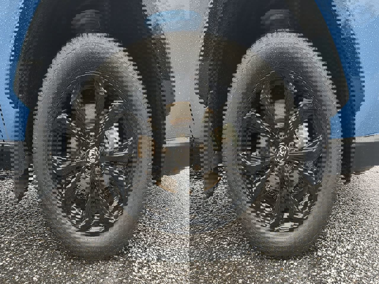 Used 2022 Toyota RAV4 SE w/ Convenience Package image 9