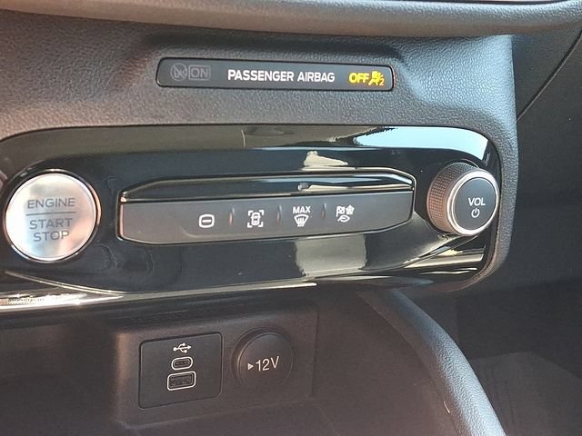 Certified 2025 Ford Escape Platinum FWD image 15