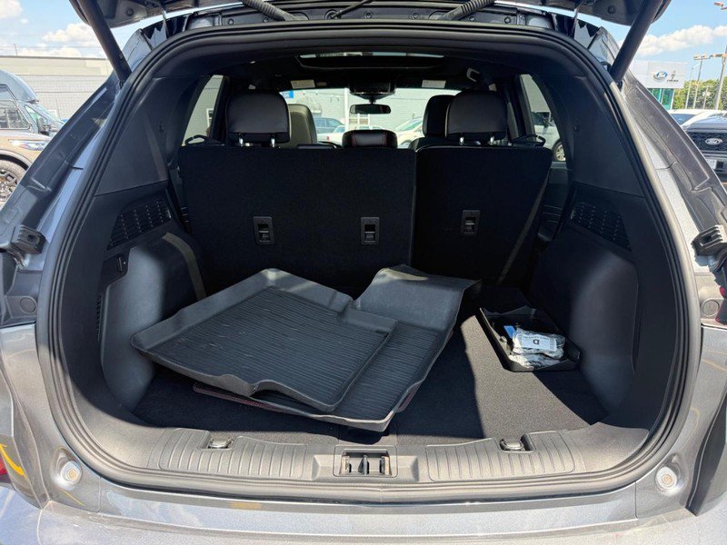 Certified 2023 Ford Escape ST-Line w/ Tech Pack #1 AWD/4WD image 8