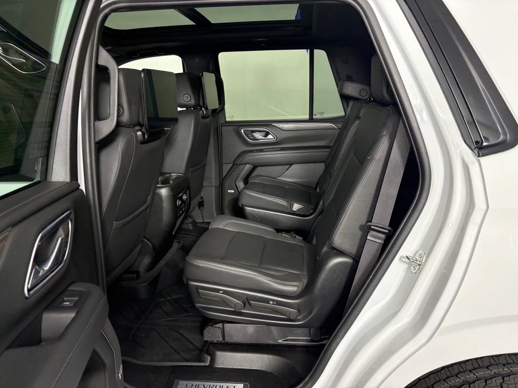 Used 2023 Chevrolet Tahoe Z71 w/ Luxury Package AWD/4WD image 30