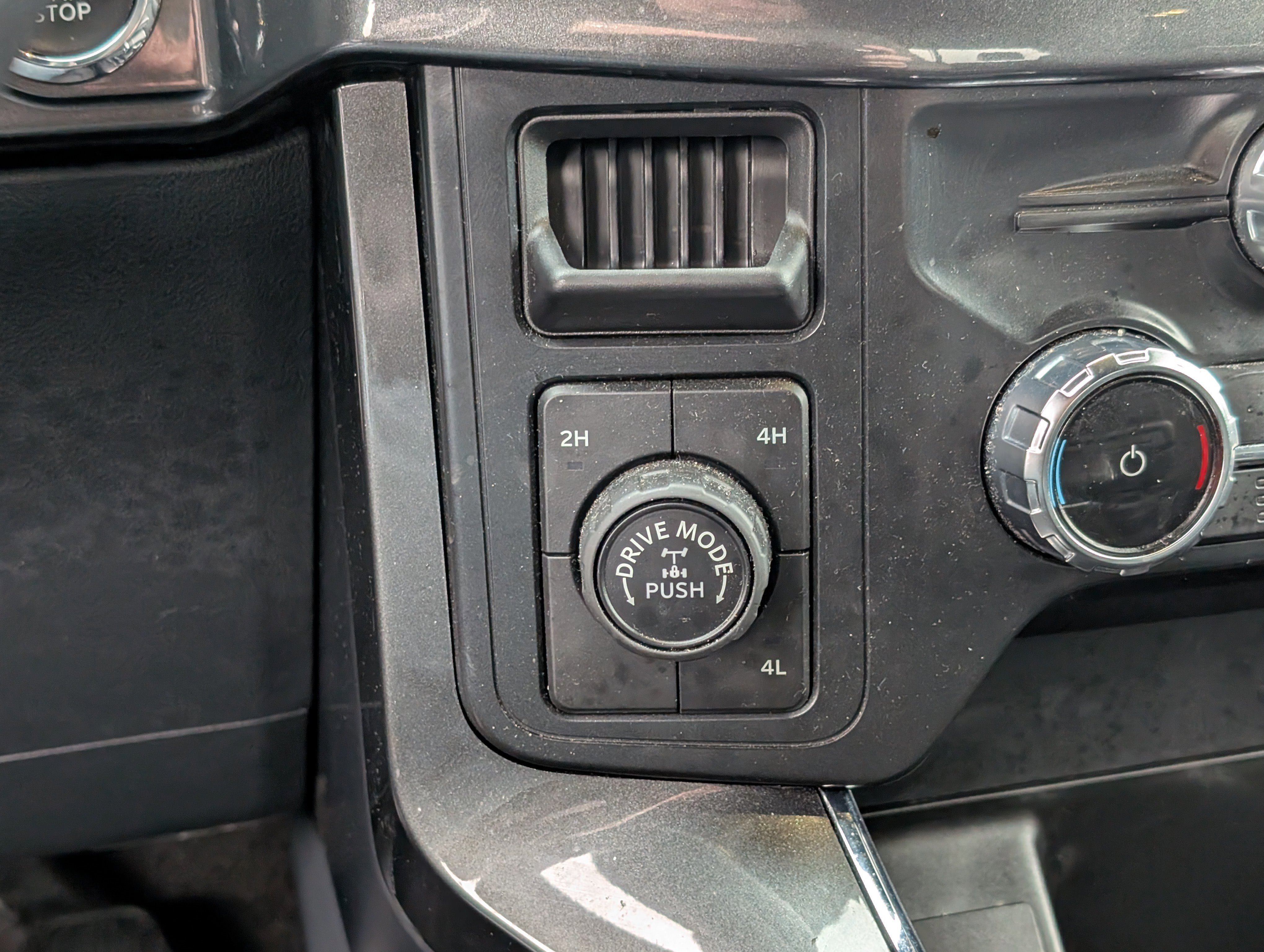 Certified 2022 Ford F150 XLT w/ Equipment Group 302A High image 24