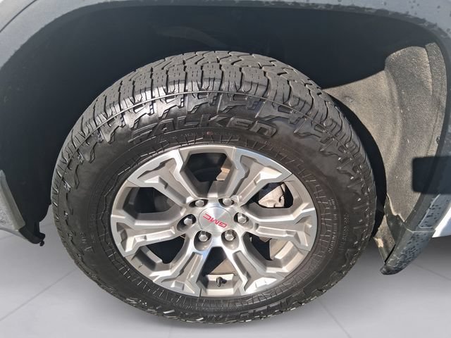 Used 2022 GMC Sierra 1500 SLE w/ X31 Off-Road Package AWD/4WD image 9