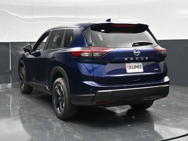 Used 2025 Nissan Rogue SV AWD/4WD image 14
