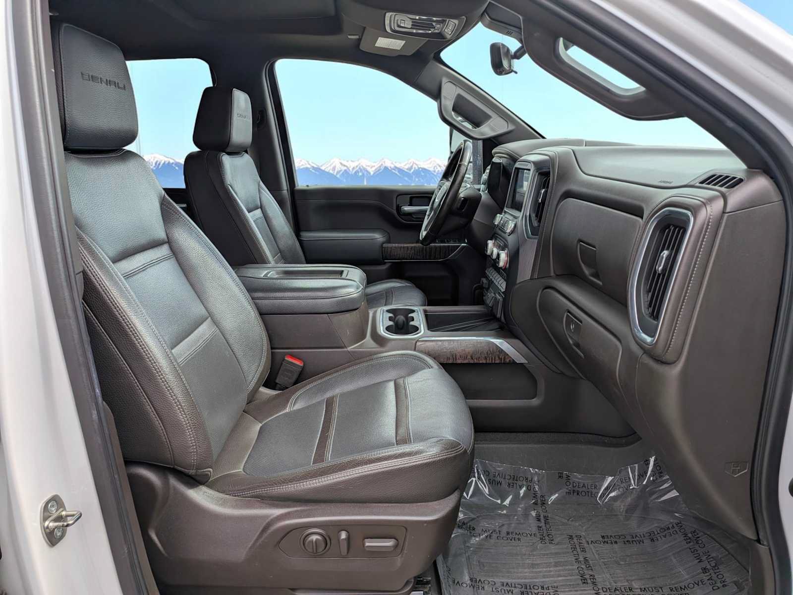 Used 2020 GMC Sierra 3500 Denali w/ Denali Ultimate Package AWD/4WD image 17