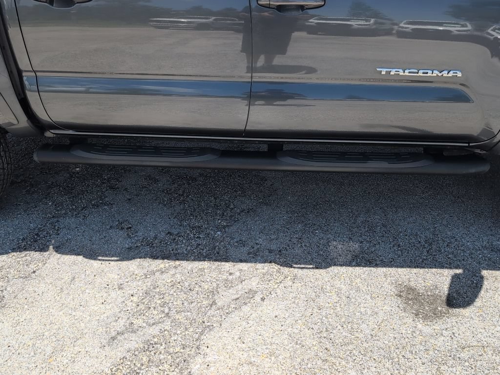 Used 2023 Toyota Tacoma SR5 AWD/4WD image 14