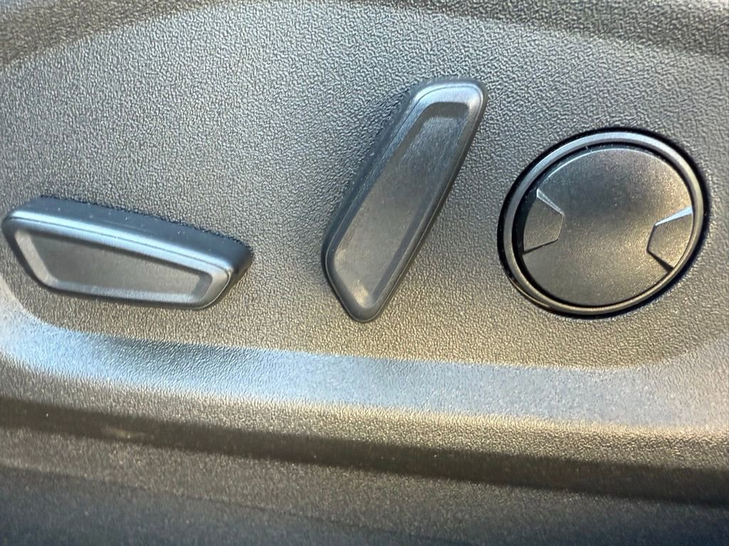 Certified 2024 Ford Edge SEL w/ Convenience Package image 22