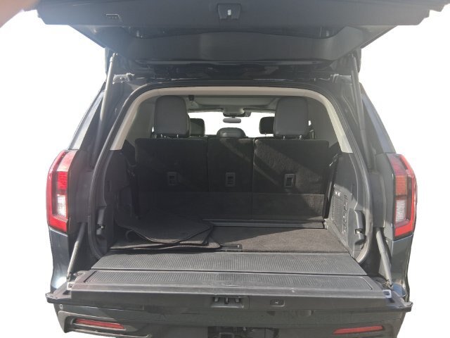 Certified 2025 Ford Expedition Active AWD/4WD image 19