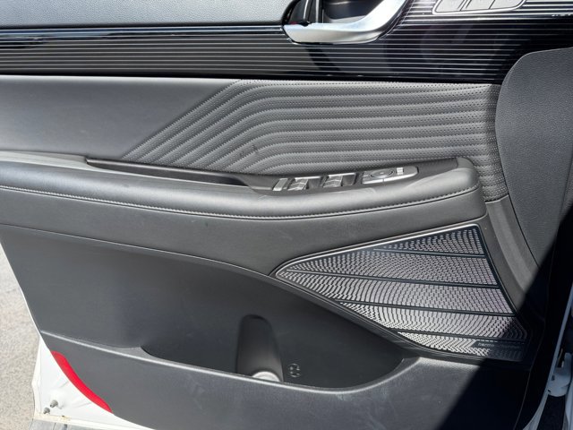 Used 2024 Hyundai Palisade Calligraphy image 13