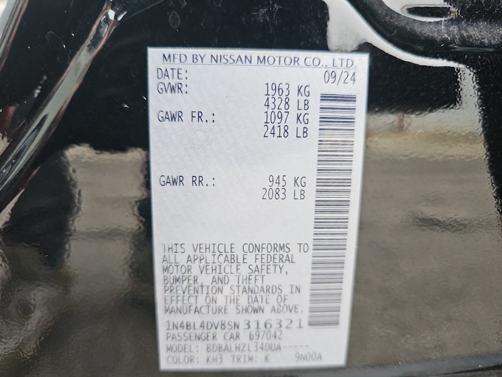 Used 2025 Nissan Altima 2.5 SV FWD image 33