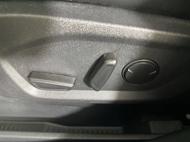 Certified 2024 Ford Edge Titanium AWD/4WD image 35