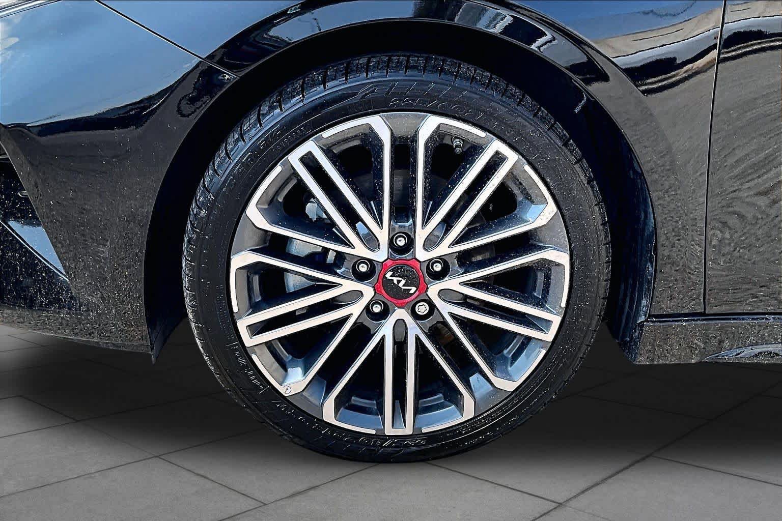 Used 2023 Kia Forte GT FWD image 13